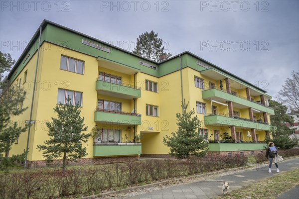 Residential building, Waldsiedlung Zehlendorf, Argentinische Allee, Schlachtensee,