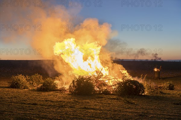 Dunning fire at a rally of farmers and farmers because of the federal government's plans to cut