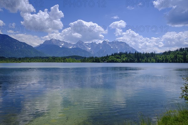 Barmsee, Karwendel mountains in the background, Krün, Werdenfelser Land, Upper Bavaria, Bavaria,