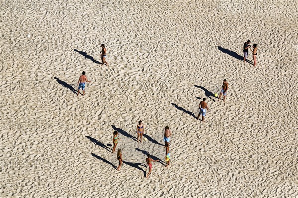 Volleyball players playing in groups on the beach, throwing shade, beach volleyball, illustration,