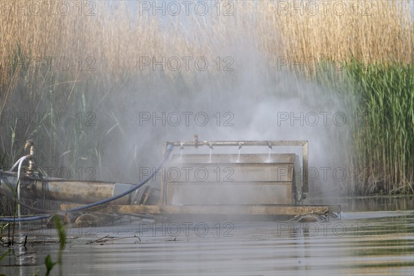 Water management facility to increase the oxygen content of the water, Peene Valley River Landscape
