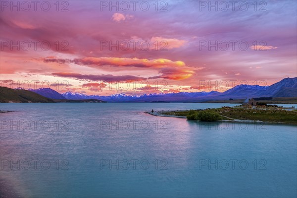 Sonnenaufgang, Lake Tekapo, Neuseeland