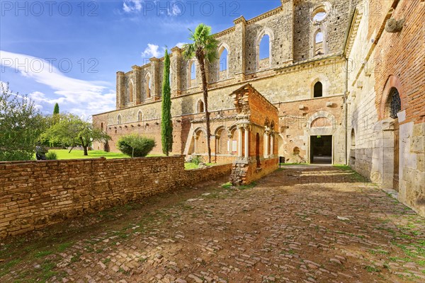 Church ruins of the Cistercian Abbey of San Galgano, Abbazia San Galgano, Gothic, Chiusdino,