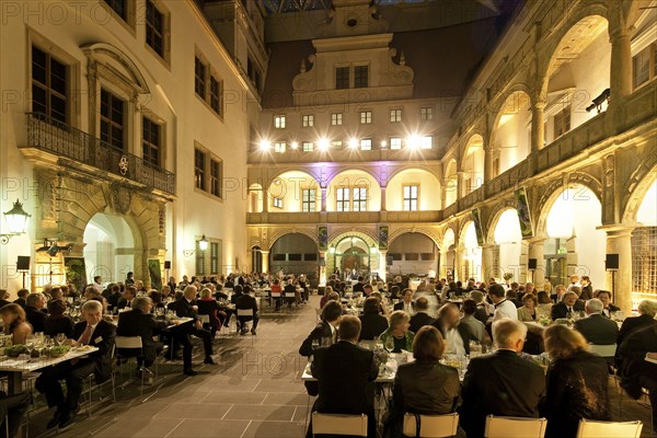 Residential palace small courtyard