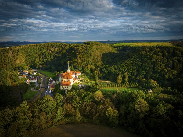 Weesenstein Castle rises on a rocky outcrop of nodular mica schist with quartzite inclusions above