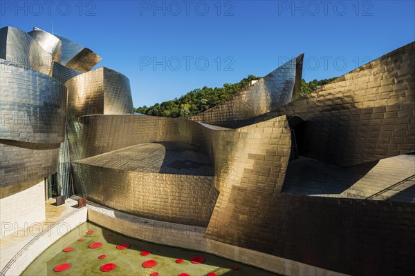 Guggenheim Museum Bilbao, architect Frank O. Gehry, Bilbao, Basque Country, Spain, Europe