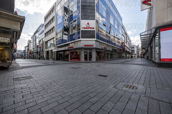 Effects of the coronavirus crisis, empty shopping street, around 1400 hours on Saturday, normally