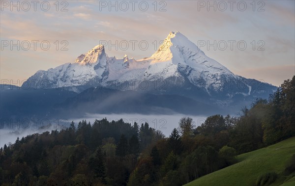 Watzmann massif with snow at sunrise, in autumn, Berchtesgaden Alps, Berchtesgaden, Berchtesgadener