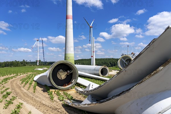 Repowering of a wind farm, near Brilon-Radlinghausen, 2 old turbines are demolished, rotors and
