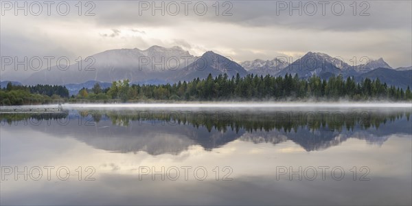 Sunrise, Lake Hopfensee, near Füssen, OstallgÃ¤u, with the Tannheim Mountains behind, AllgÃ¤u,