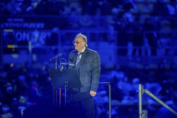 When over 25, 000 visitors flock to the Rudolf Harbig Stadium for the big Advent concert just in