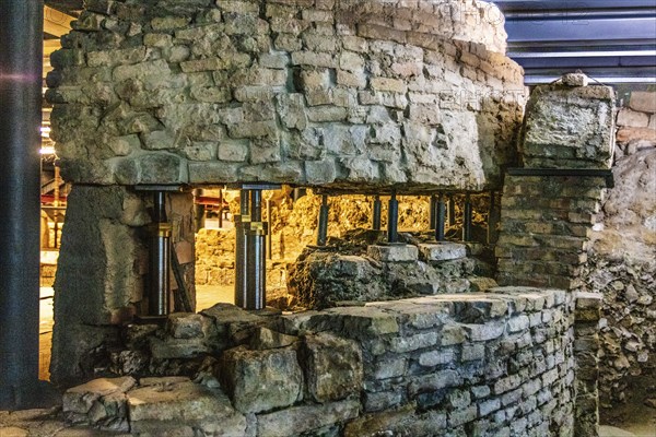 Archaeological excavations from early Christian and Roman times, Basilica Paleocristiana under the