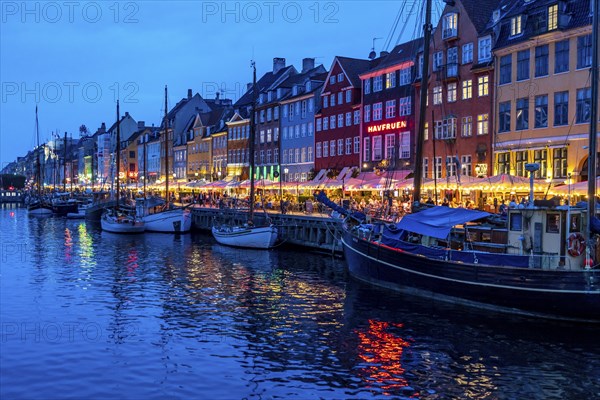 Nyhavn, in the Frederiksstaden district, in the evening, harbour district with houses over 300