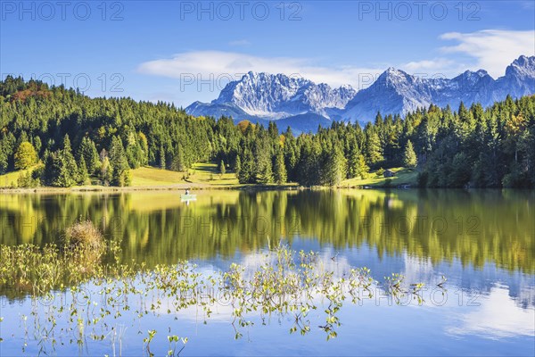 Geroldsee, behind it the Karwendel mountains, Werdenfelser Land, Upper Bavaria, Bavaria, Germany,