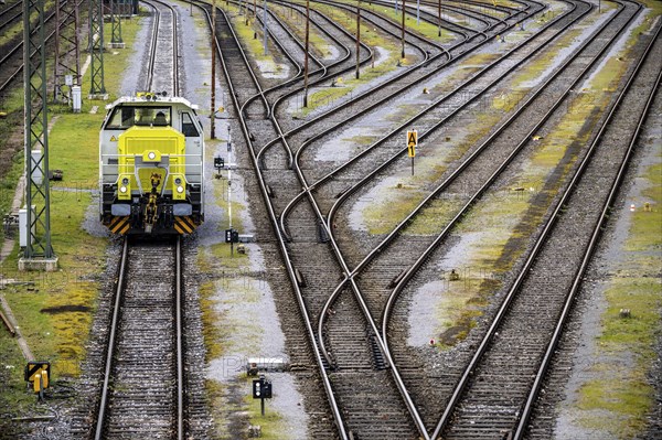 Shunting locomotive, diesel locomotive, Captrain G6, private railway company, at the Mülheim-Styrum