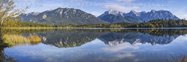 Barmsee, behind it the Karwendel mountains, Werdenfelser Land, Upper Bavaria, Bavaria, Germany,