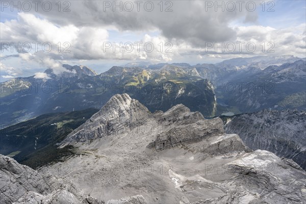 Mountain landscape with steep rocky mountain peaks, view of the Kleine Watzmann and Watzmann Kinder