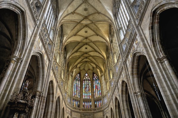 Prague castle, Gothic Metropolitan Cathedral of Saints Vitus, Wenceslas and Adalbert, Central nave