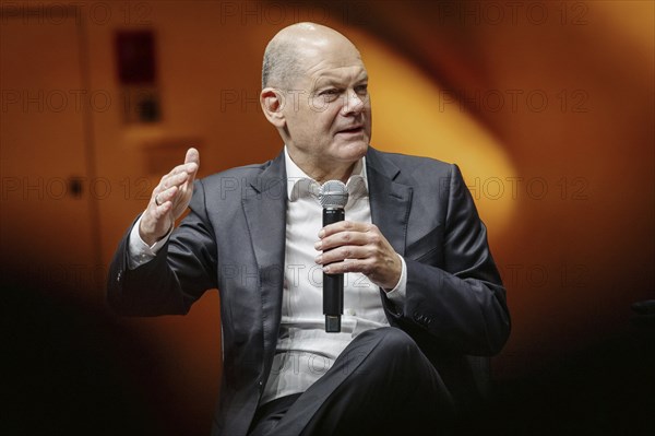 Discussion panel Olaf Scholz (SPD), Federal Chancellor, with author Juli Zeh (not pictured) in