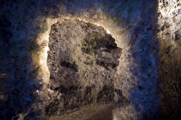 The Marienglashöhle is a show cave in the Thuringian Forest. For the most part, it is not a natural