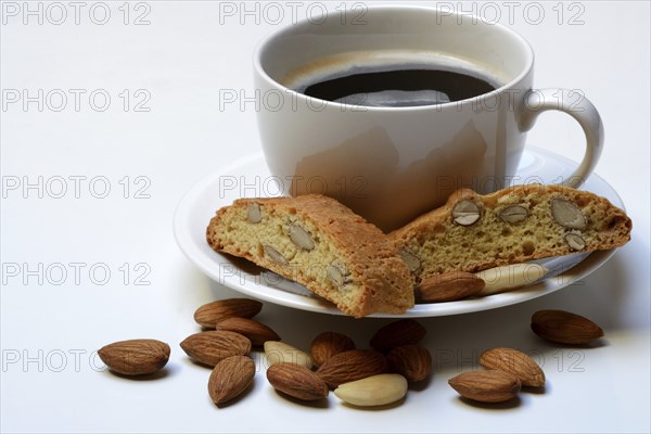 Cantucci, almond biscuits and a cup of coffee