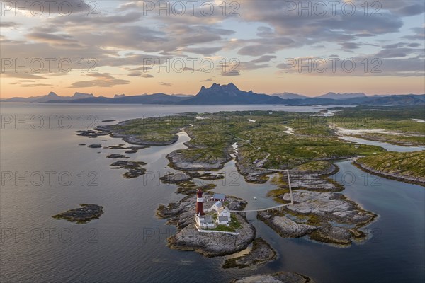 Tranoy Fyr Lighthouse, Tranoy Fyr, Hamaroy, Ofoten, Vestfjord, Nordland, Norway, Europe