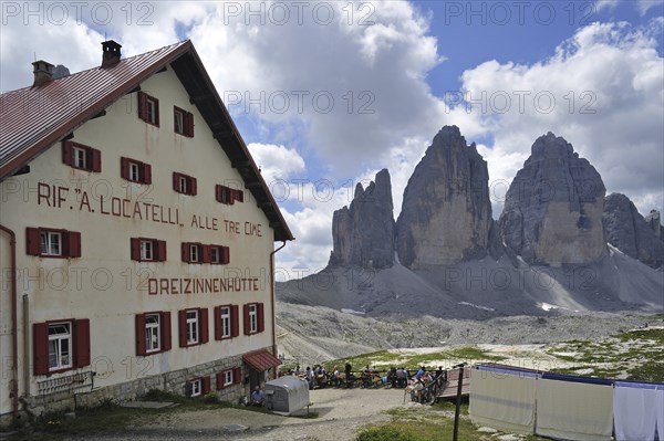 The mountain refuge Dreizinnenhütte, Rifugio Antonio Locatelli near the Drei Zinnen, Tre Cime di