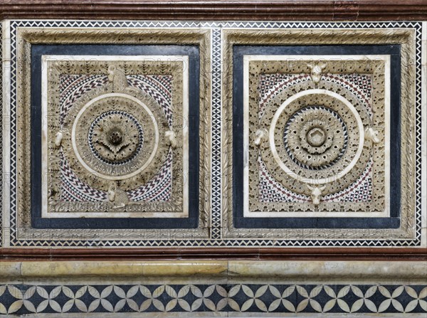 Decorative roses with animal heads, marble, detail baptismal fountain, sculptor Guido Bigarelli,