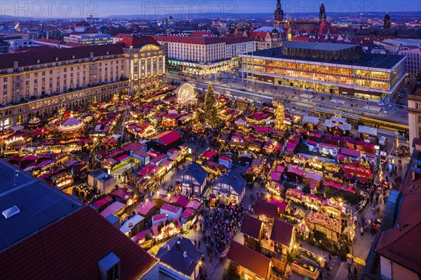 The Dresden Striezelmarkt, which has been held since 1434, is the oldest Christmas market in