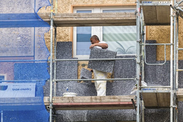 Dresden Refurbishment of prefabricated buildings in the Dresden Leubnitz area. The prefabricated