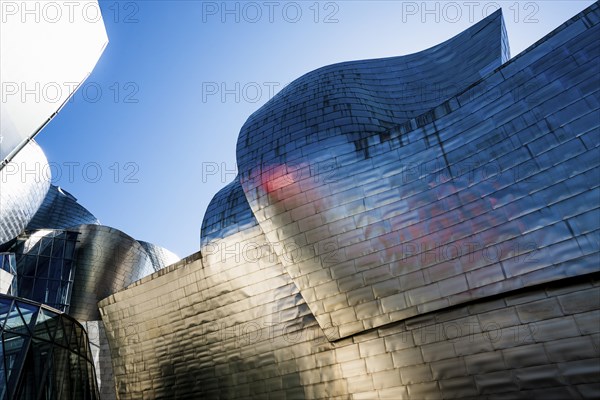Guggenheim Museum Bilbao, architect Frank O. Gehry, Bilbao, Basque Country, Spain, Europe