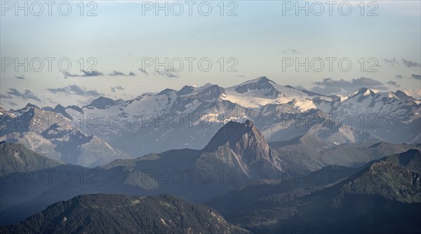 Evening atmosphere, view of Grossvenediger and Venediger group in the Hohe Tauern, in front Grosser
