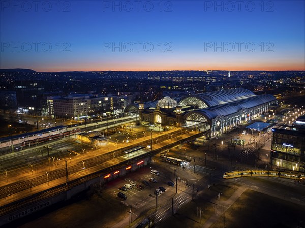 Central station at Wiener Platz. The new construction has been completed, the membrane roof of the
