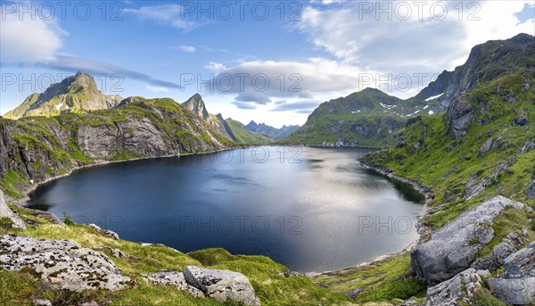 Mountain landscape with lake Tennesvatnet, at sunrise, Moskenesoya, Lofoten, Nordland, Norway,