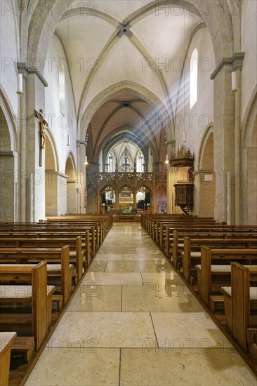 Nave and choir with late Gothic rood screen, St. Stephan's Minster, Breisach am Rhein, Kaiserstuhl,