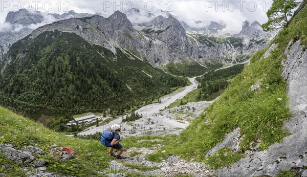 Höllentalangerhütte, mountaineer climbing Waxenstein, Wetterstein Mountains, Garmisch-Patenkirchen,
