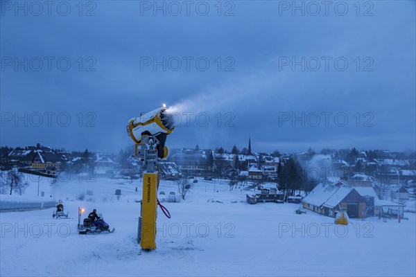 In anticipation of easing of the corona-induced logdown, the ski slope in Altenberg in Saxony's Ore