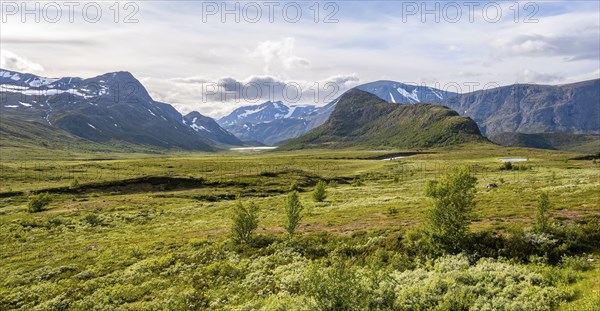 Barren mountain landscape, Knutshoe Mountain, Fjell, Oystre Slidre, Jotunheimen National Park,