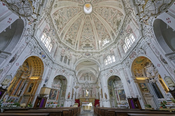 Central room with dome, stuccoes by Domenico Beltramelli, Madonna del Popolo, Baroque, Cherasco,
