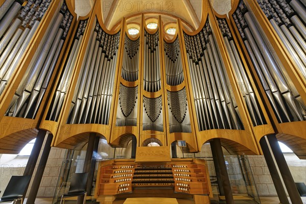 Klais organ, Limburg Cathedral of St. George or Georgsdom, Limburg an der Lahn, Hesse, Germany,