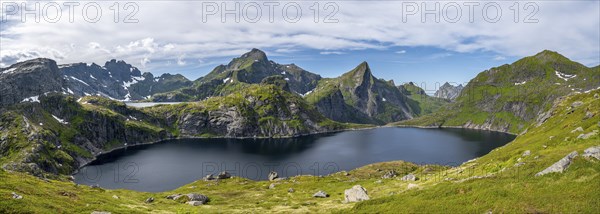 Panorama, Tennesvatnet lake and mountain landscape with rocky pointed peaks, Hermannsdalstinden