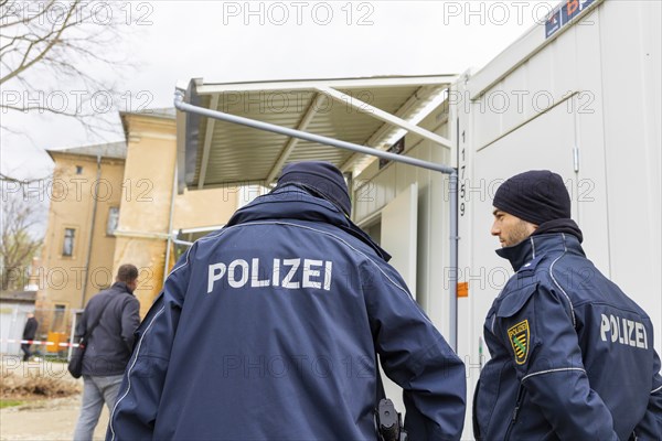 Open day at the Sporbitz refugee shelter