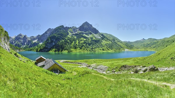 Tappenkarsee Alm with mountain lake, Wildkarkopf, landscape conservation area, Radstätter Tauern,
