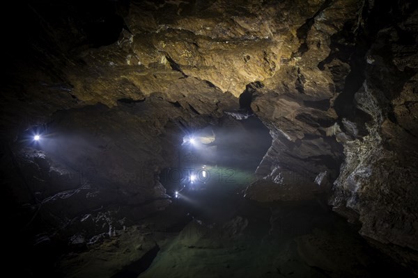 Dragon Cave Syrau