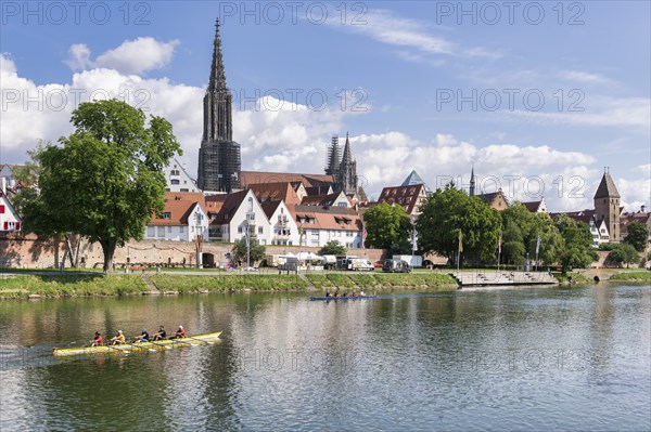 City view, Danube bank with historic old town, fishermen's quarter, butcher tower and cathedral,