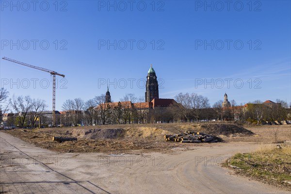 Construction sites of the Lingner area on the former Roboton site. The urban quarter Am Blüherpark