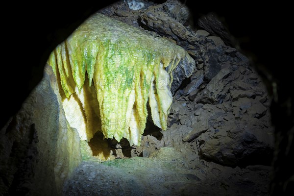 Dragon Cave Syrau