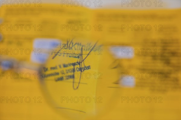 The number of forged vaccination cards is increasing. This means that vaccination opponents are not