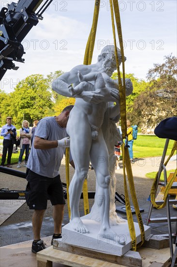 Installation of new marble sculptures