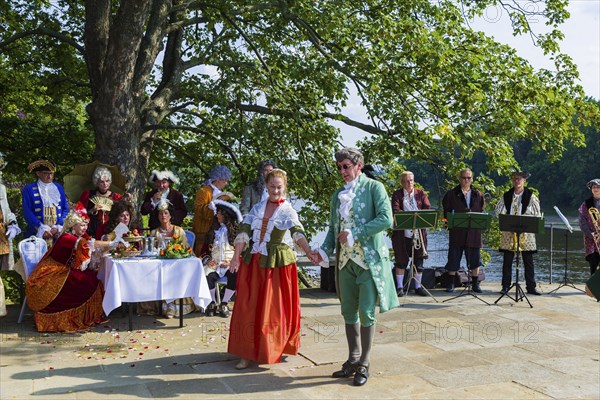 ) Pleasure gondolas anno 1719 The 300th anniversary of the prince's wedding in 1719 was celebrated